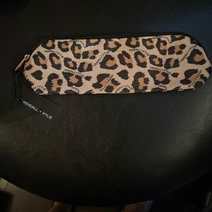 Nwt Kendall & Kylie Cosmetic Brushes Bag Leopard